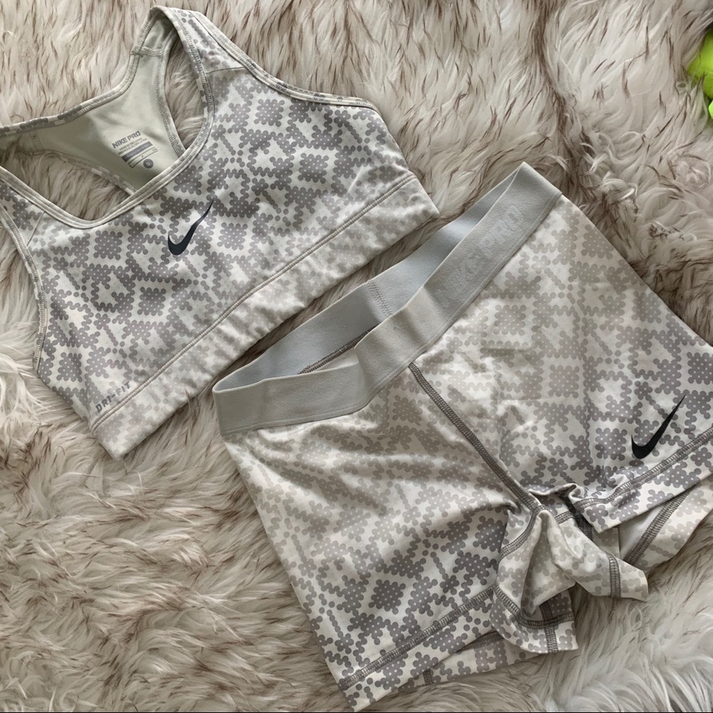 Nike pro set